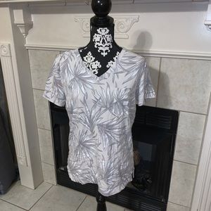 pink t-shirt (palm tree leaves)